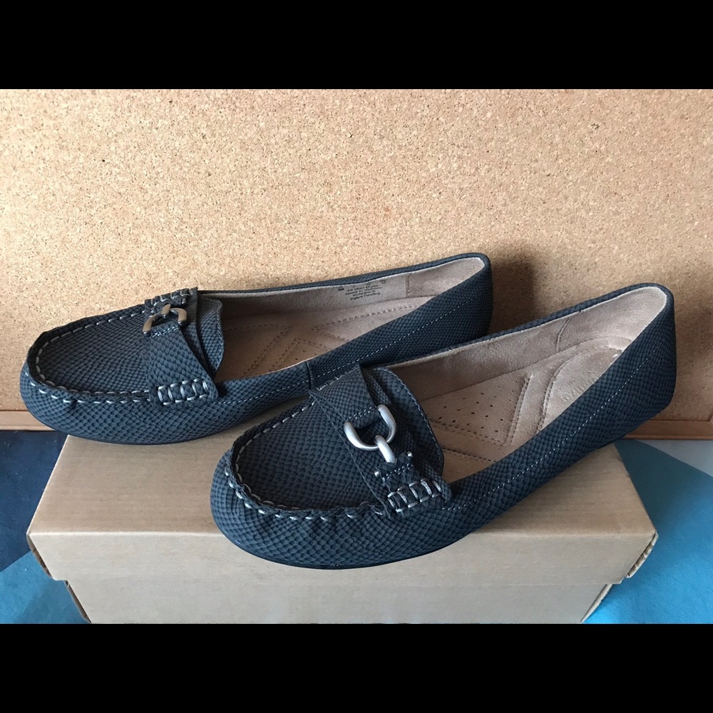 Naturalizer Women’s Loafer